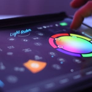 Light Rider App zur Steuerung von Lichtfarben und Effekten auf einem Tablet